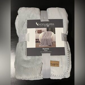 ***NWT*** Koolaburra by UGG - Ryanna Throw- 50x70